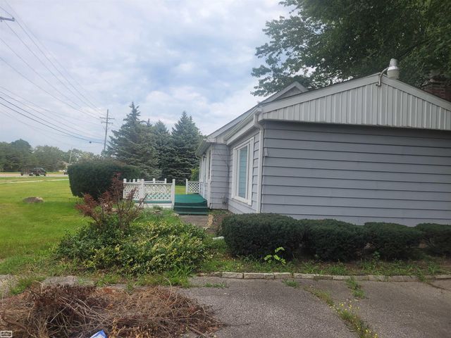 25300 23 mile Road, Chesterfield Twp, MI 48051