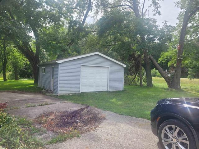 25300 23 mile Road, Chesterfield Twp, MI 48051