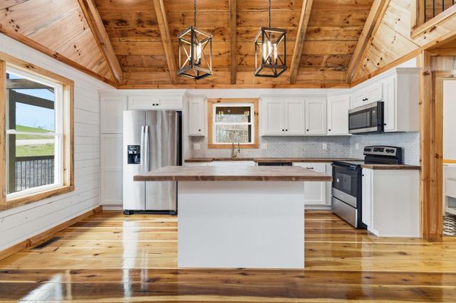 223 Pumpkin Creek Circle, Jamestown, KY 42629