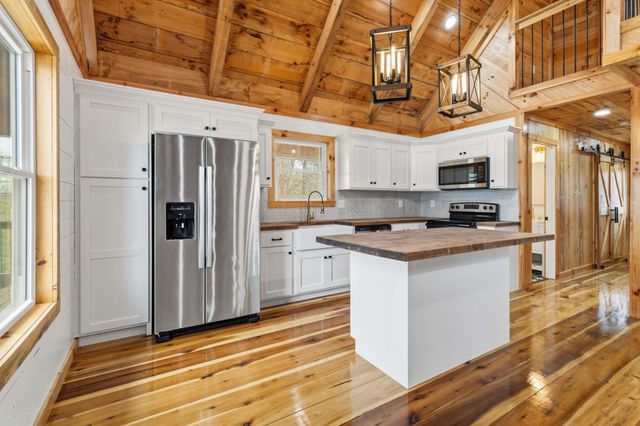 223 Pumpkin Creek Circle, Jamestown, KY 42629