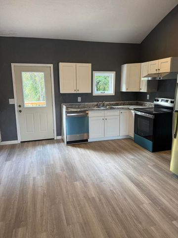 604 E Bertha Street, Humansville, MO 65674