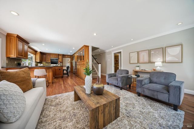 29 Andreas Cir, Novato, CA 94945