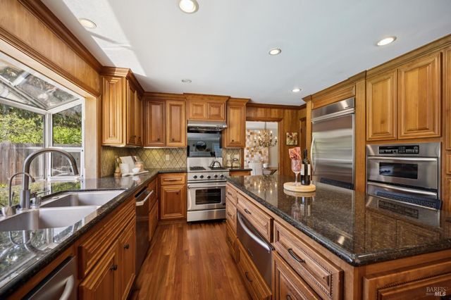 29 Andreas Cir, Novato, CA 94945