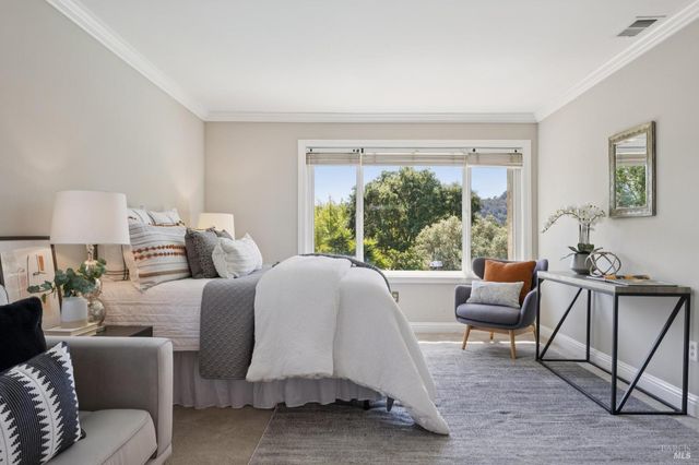 29 Andreas Cir, Novato, CA 94945