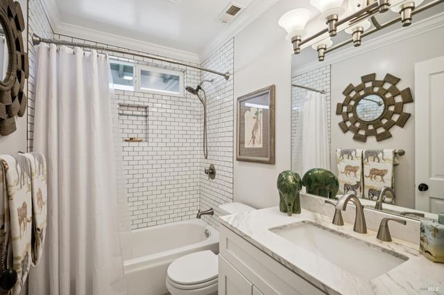 29 Andreas Cir, Novato, CA 94945