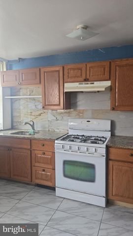 124 N 32ND ST, Camden, NJ 08105