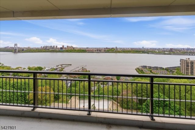 2 Horizon Road, Fort Lee Boro, NJ 07024