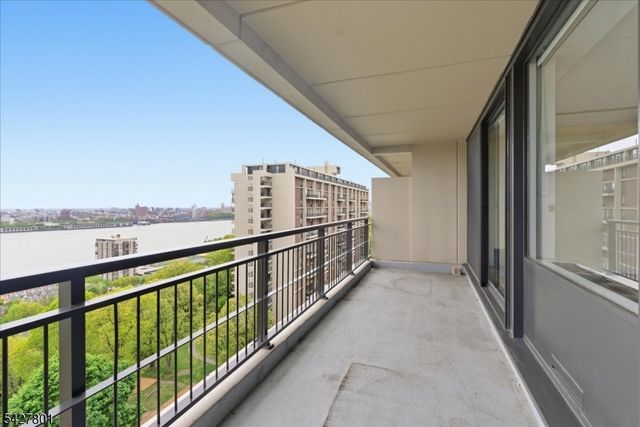2 Horizon Road, Fort Lee Boro, NJ 07024