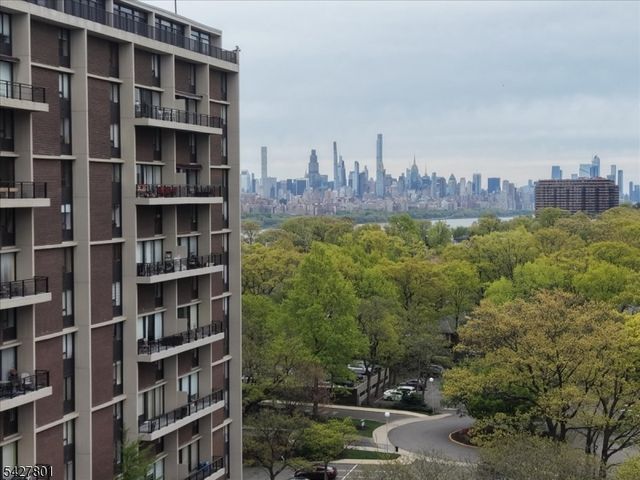2 Horizon Road, Fort Lee Boro, NJ 07024