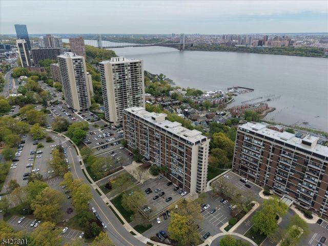 2 Horizon Road, Fort Lee Boro, NJ 07024