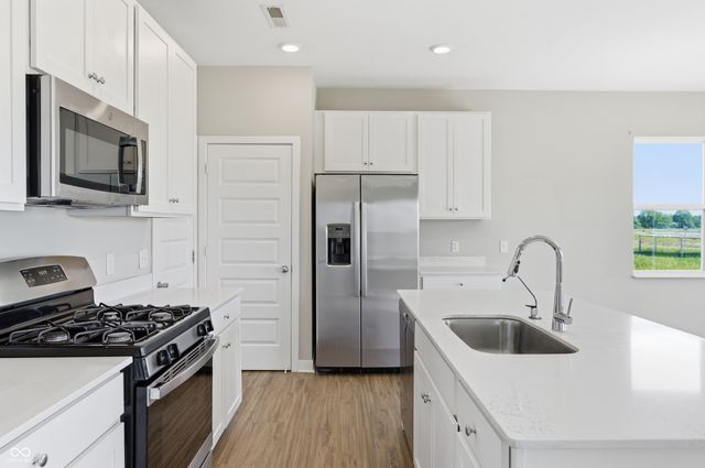 221 Switchgrass Lane, Whiteland, IN 46184