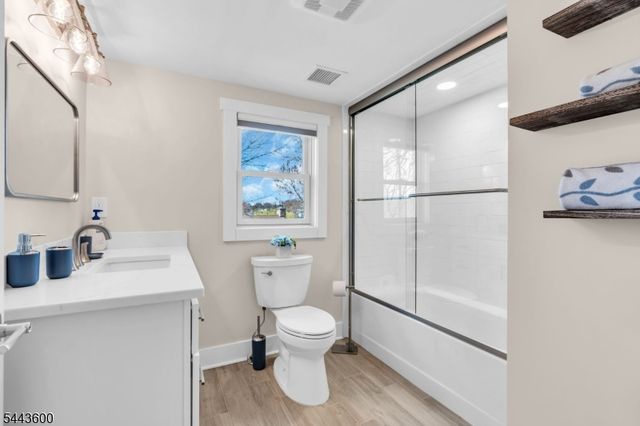 109 Castle Rock Rd, Jefferson Twp., NJ 07849