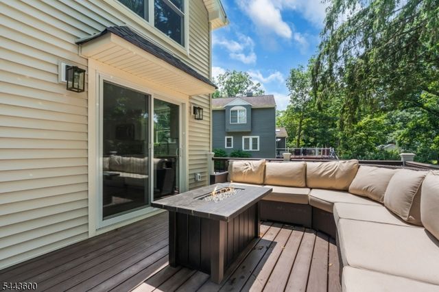 109 Castle Rock Rd, Jefferson Twp., NJ 07849