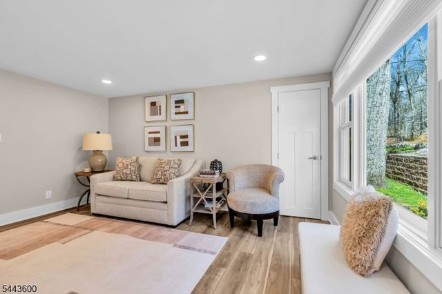 109 Castle Rock Rd, Jefferson Twp., NJ 07849