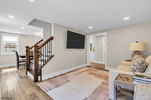 109 Castle Rock Rd, Jefferson Twp., NJ 07849