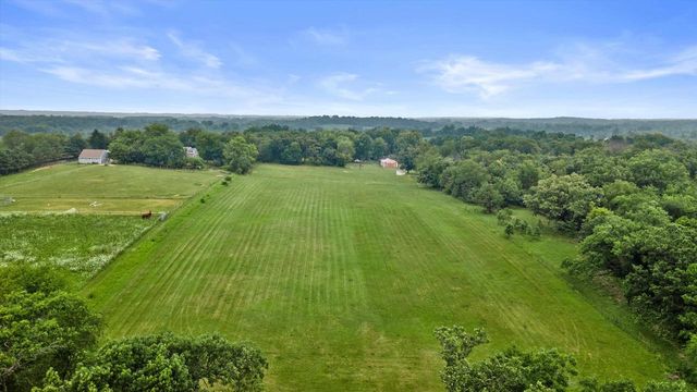 S43W38745 County Road D, Dousman, WI 53118