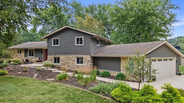 S43W38745 County Road D, Dousman, WI 53118