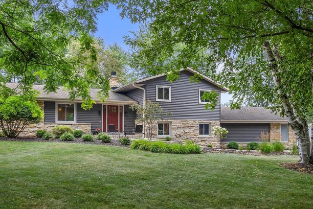 S43W38745 County Road D, Dousman, WI 53118