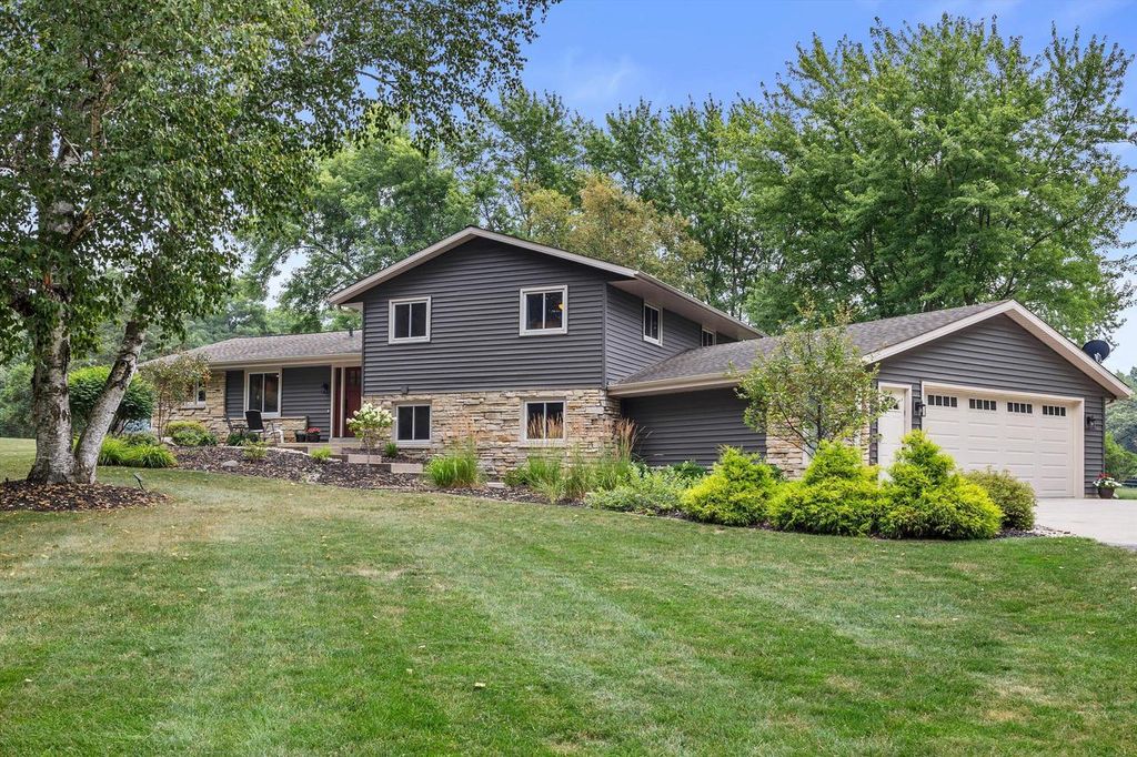 S43W38745 County Road D, Dousman, WI 53118