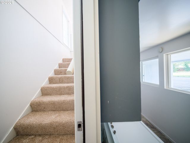 7020 Sw COUNTRY CLUB Dr, Corvallis, OR 97333