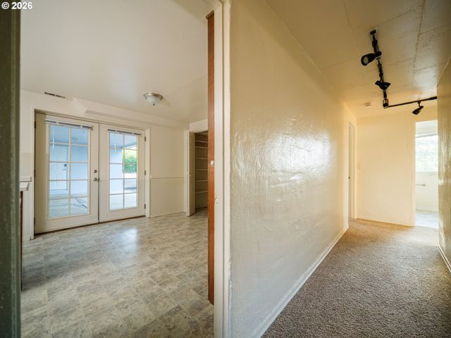 7020 Sw COUNTRY CLUB Dr, Corvallis, OR 97333