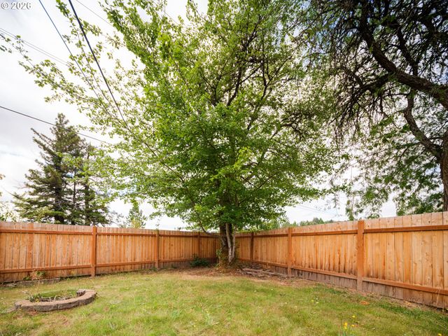 7020 Sw COUNTRY CLUB Dr, Corvallis, OR 97333