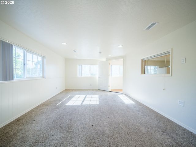7020 Sw COUNTRY CLUB Dr, Corvallis, OR 97333