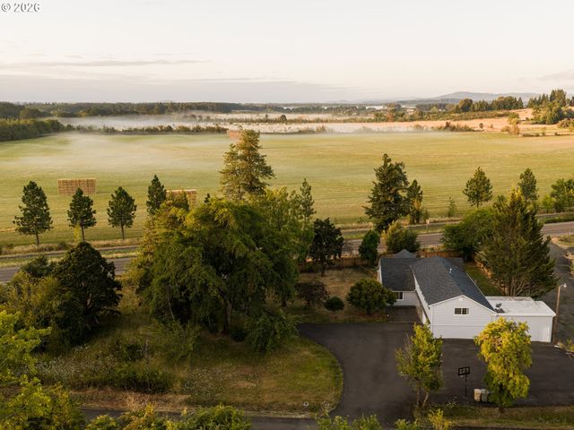 7020 Sw COUNTRY CLUB Dr, Corvallis, OR 97333