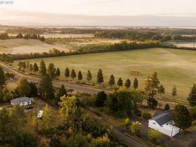 7020 Sw COUNTRY CLUB Dr, Corvallis, OR 97333