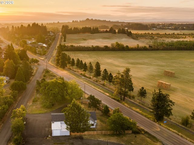 7020 Sw COUNTRY CLUB Dr, Corvallis, OR 97333