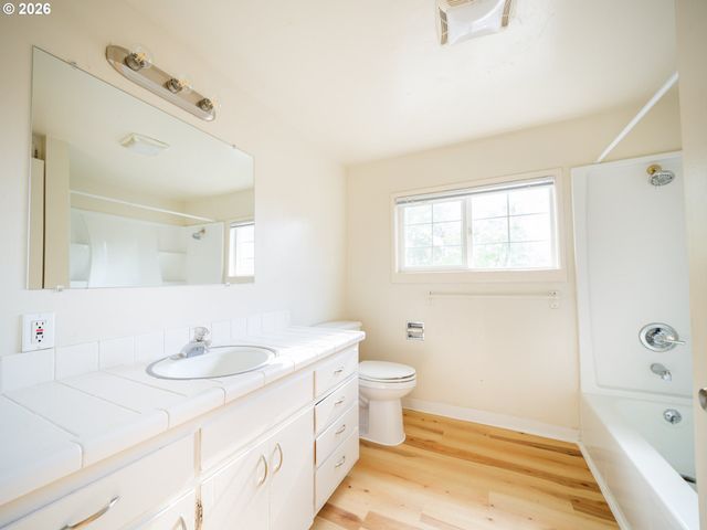 7020 Sw COUNTRY CLUB Dr, Corvallis, OR 97333