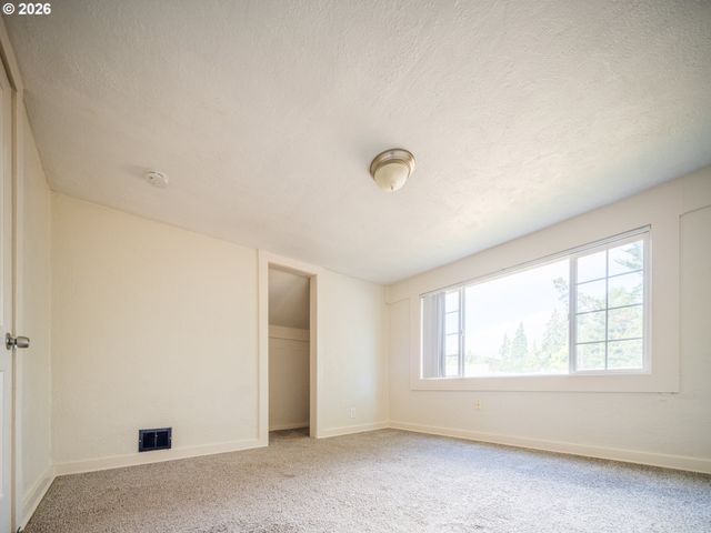 7020 Sw COUNTRY CLUB Dr, Corvallis, OR 97333