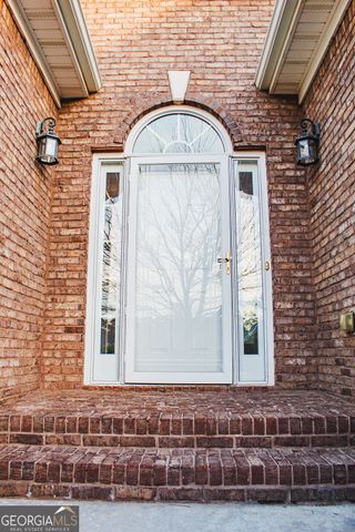 401 Myrtle Court, Loganville, GA 30052