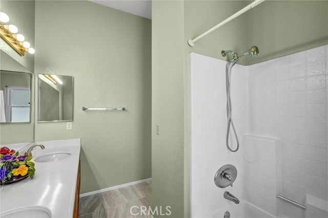 37230 45th St E, Palmdale, CA 93552