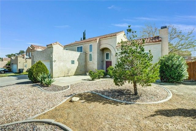 37230 45th St E, Palmdale, CA 93552