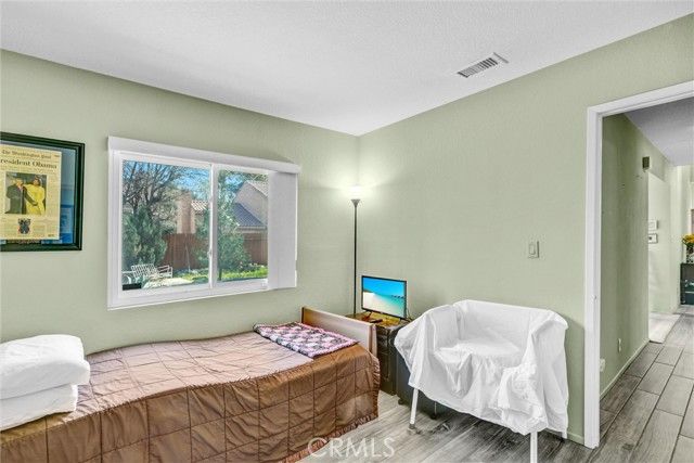 37230 45th St E, Palmdale, CA 93552