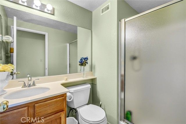 37230 45th St E, Palmdale, CA 93552