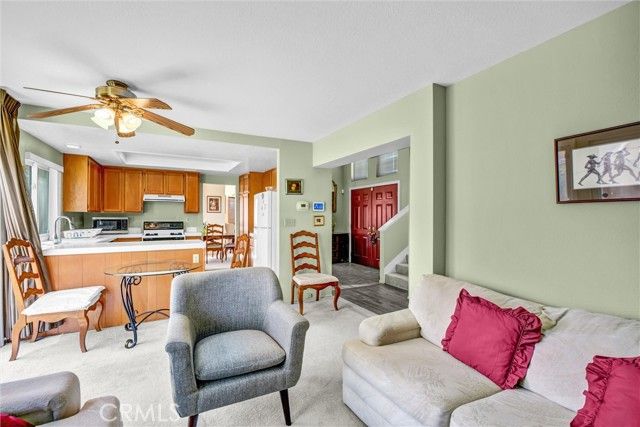 37230 45th St E, Palmdale, CA 93552