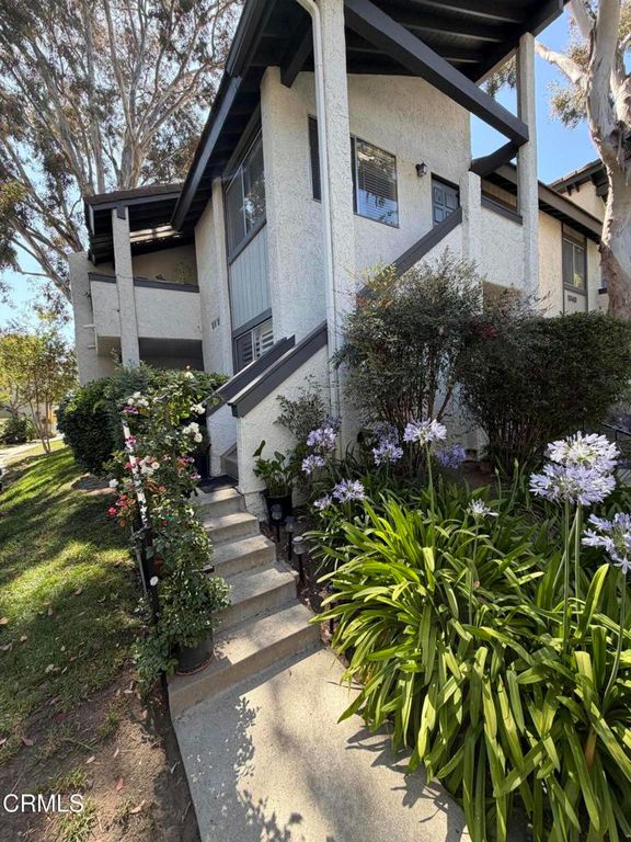 1340 E Hillcrest Drive 10, Thousand Oaks, CA 91362
