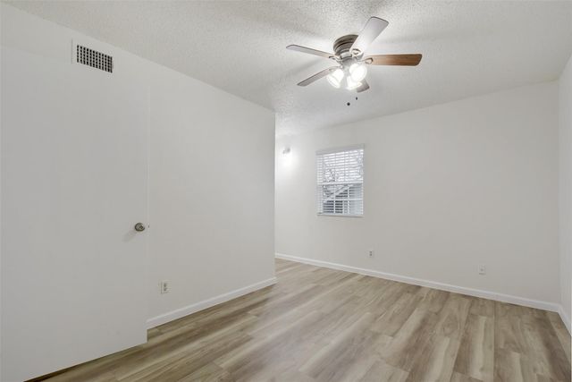 6803 Woodhue DR A, Austin, TX 78745