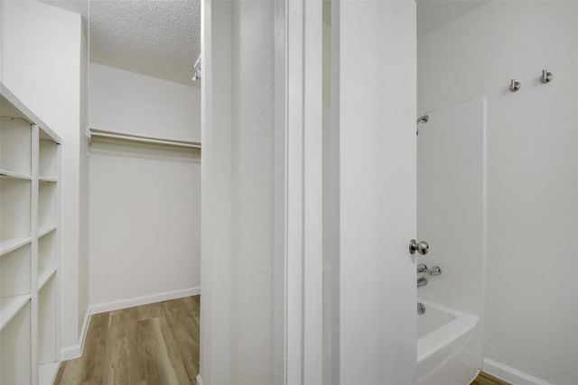 6803 Woodhue DR A, Austin, TX 78745