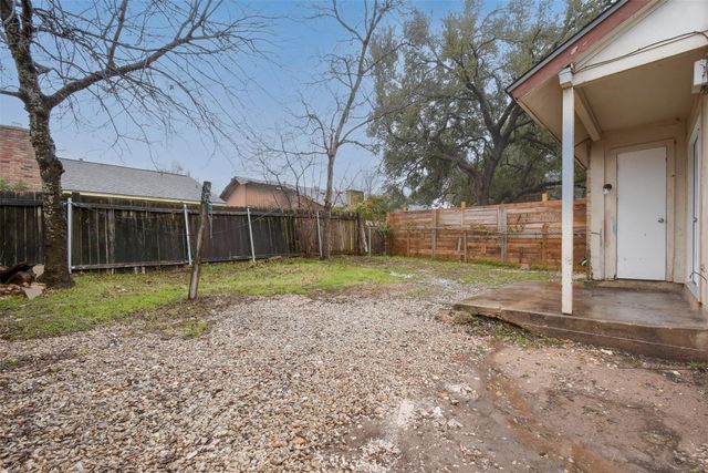 6803 Woodhue DR A, Austin, TX 78745