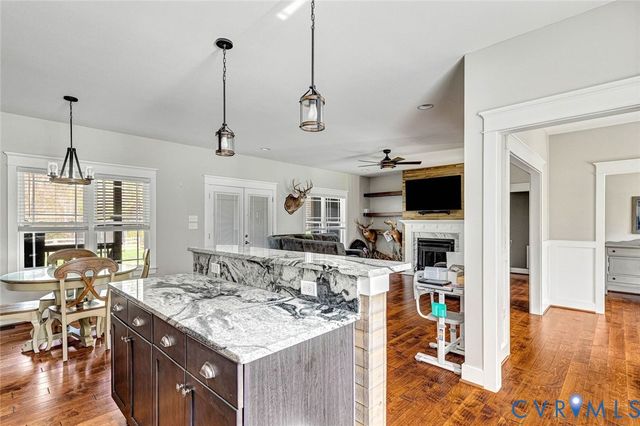 8365 Drakes Landing Ct, Mechanicsville, VA 23111