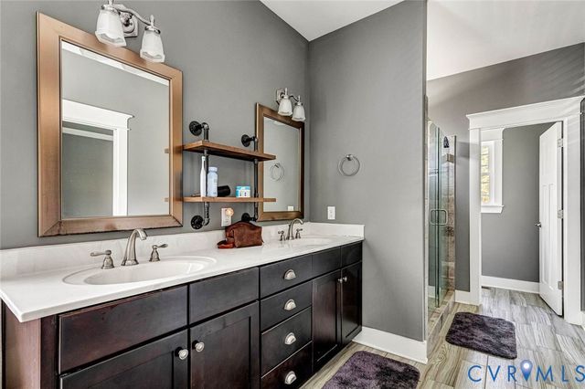 8365 Drakes Landing Ct, Mechanicsville, VA 23111