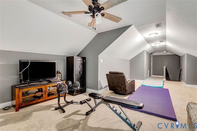 8365 Drakes Landing Ct, Mechanicsville, VA 23111