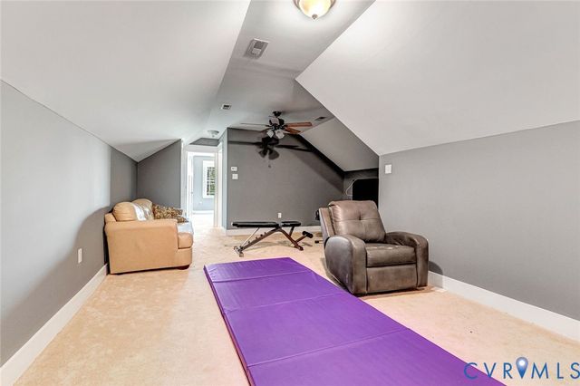 8365 Drakes Landing Ct, Mechanicsville, VA 23111