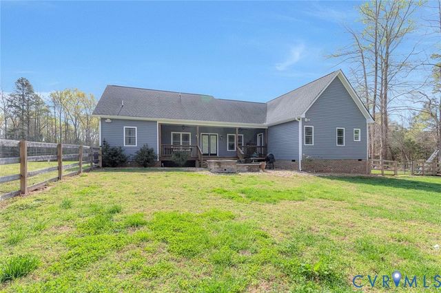8365 Drakes Landing Ct, Mechanicsville, VA 23111