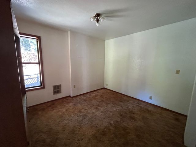 30 Bear Canyon Road, Weaverville, CA 96093