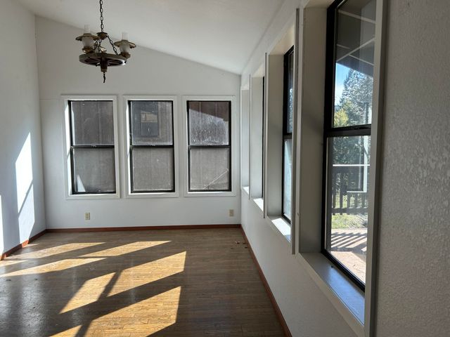 30 Bear Canyon Road, Weaverville, CA 96093