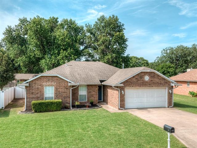 13 Larkens Place, Shawnee, OK 74801